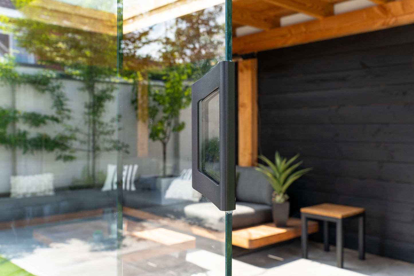 2 - Rails getinte glazen schuifwand Antraciet tot 200 cm breed (2 x 103 cm glaspanelen)